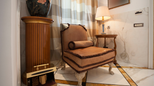 Read more about the article The Best Supplies for Cleaning Antiques